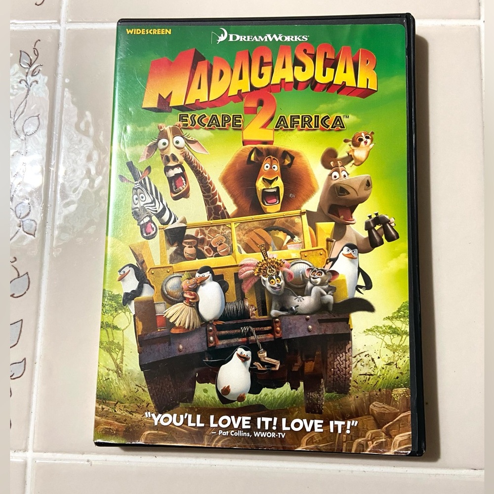Dreamworks Madagascar: Escape 2 Africa DVD with Colorful Cover